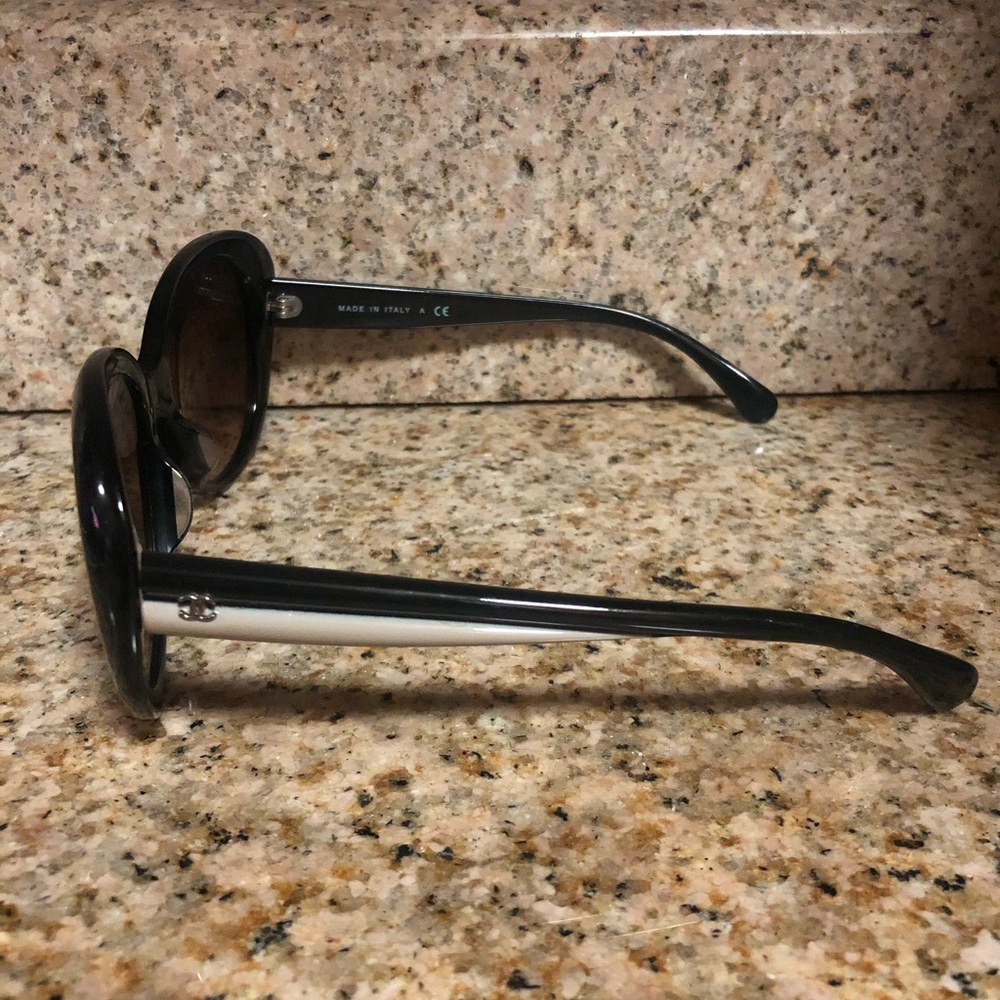Chanel Black Oval Sunglasses - Picture 6 of 9